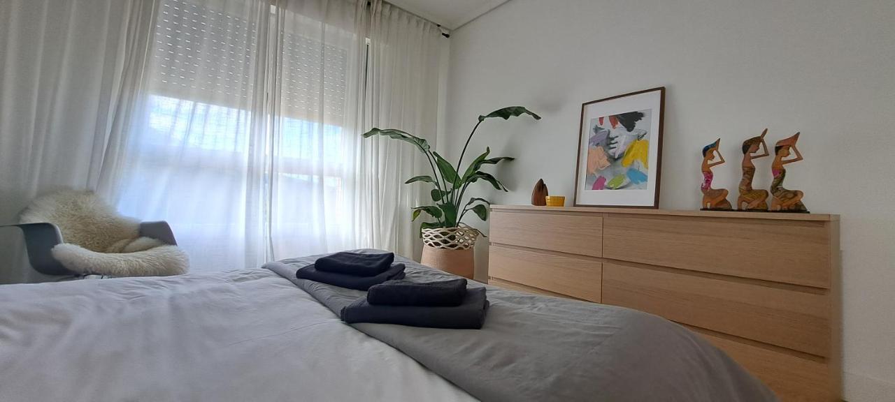 Apartamento Con Suite, Zona De Trabajo Y Yoga Wifi Y Garaje Castro Urdiales Eksteriør bilde